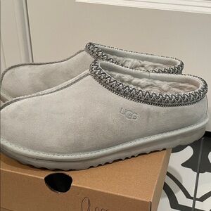 UGG  Big Kids 6 Light Gray Tasman